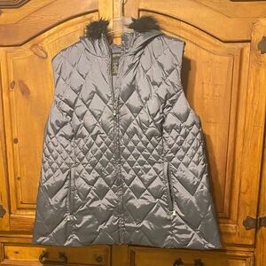 Lane Bryant 18/20 hooded faux fur gray vest down feather blend